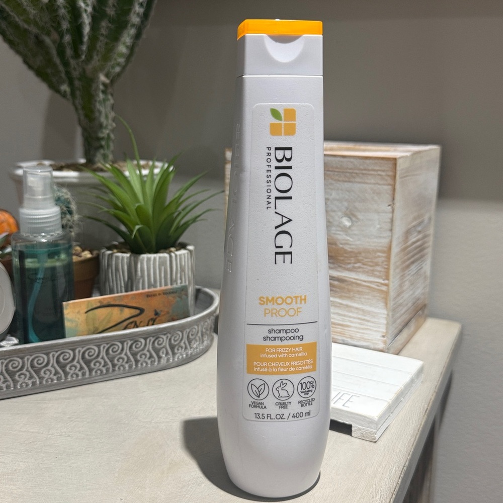 BIOLAGE Smooth Proof Shampoo